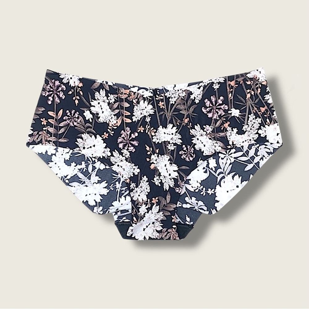 Victoria’s Secret Hiphugger Panty Large New